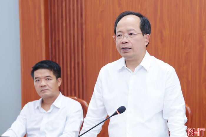 Đồng chí Nguyễn Duy Lâm - Ủy viên Trung ương Đảng, Bí thư Tỉnh ủy, Trưởng đoàn ĐBQH tỉnh kết luận phiên tiếp công dân.