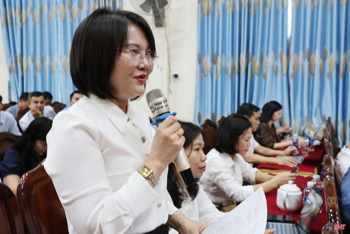 Cử tri Nguyễn Thị Tường Vân (phường Sông Trí) kiến nghị một số nội dung liên quan đến chế độ, chính sách cho người có công.