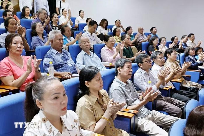 Cử tri phường Xuân Hòa, Thành phố Hồ Chí Minh dự hội nghị. (Ảnh: Doãn Tấn/TTXVN)