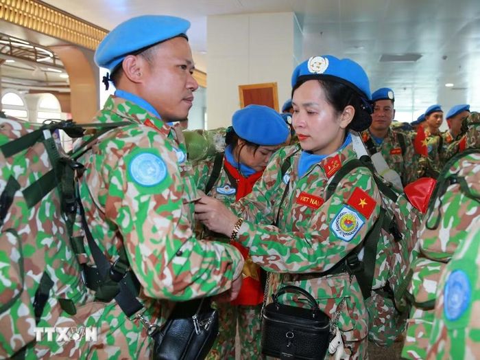 Các sỹ quan, quân nhân Đội Công binh số 5 lên đường thực hiện nhiệm vụ gìn giữ hòa bình Liên hợp quốc khu vực Abyei. (Ảnh: Trọng Đức/TTXVN)
