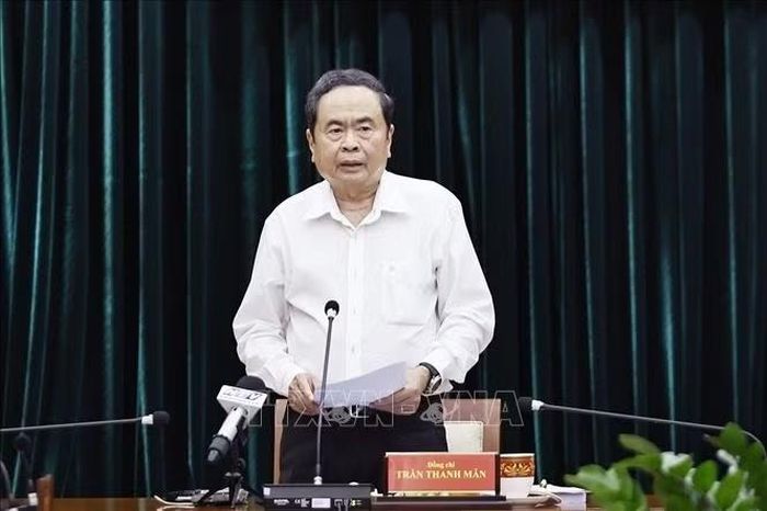 Ủy viên Bộ Chính trị, Chủ tịch Quốc hội Trần Thanh Mẫn, Trưởng Đoàn kiểm tra, giám sát số 220 của Bộ Chính trị phát biểu. Ảnh: Doãn Tấn/TTXVN