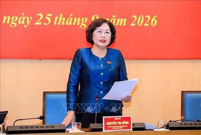 Phó Chủ tịch Quốc hội Nguyễn Thị Hồng phát biểu tại buổi làm việc của Đoàn công tác Ủy ban Kinh tế và Tài chính với UBND thành phố Hà Nội.