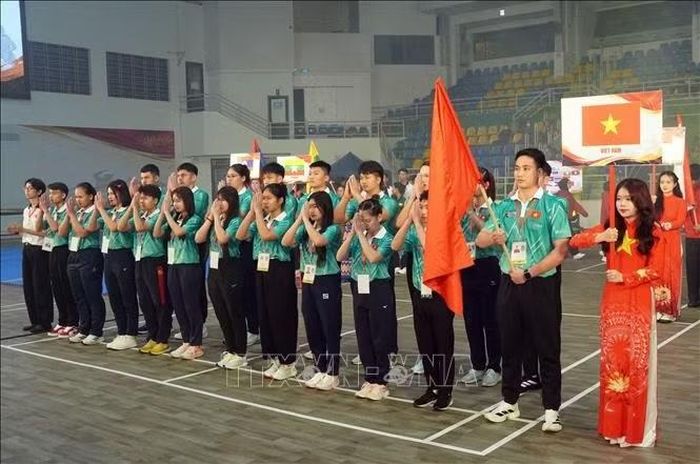 Các vận động viên đoàn Pencak Silat Việt Nam tham dự Lễ khai mạc Giải vô địch Pencak Silat Đông Nam Á năm 2026.