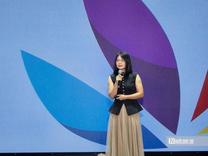 Bà Nguyễn Thị Hồng Thắm, Giám đốc Trung tâm Xúc tiến Du lịch Đà Nẵng, cho rằng việc khách Nga vẫn tìm đến Đà Nẵng qua các hành trình nối chuyến là tín hiệu để nghiên cứu đường bay thường lệ trực tiếp.