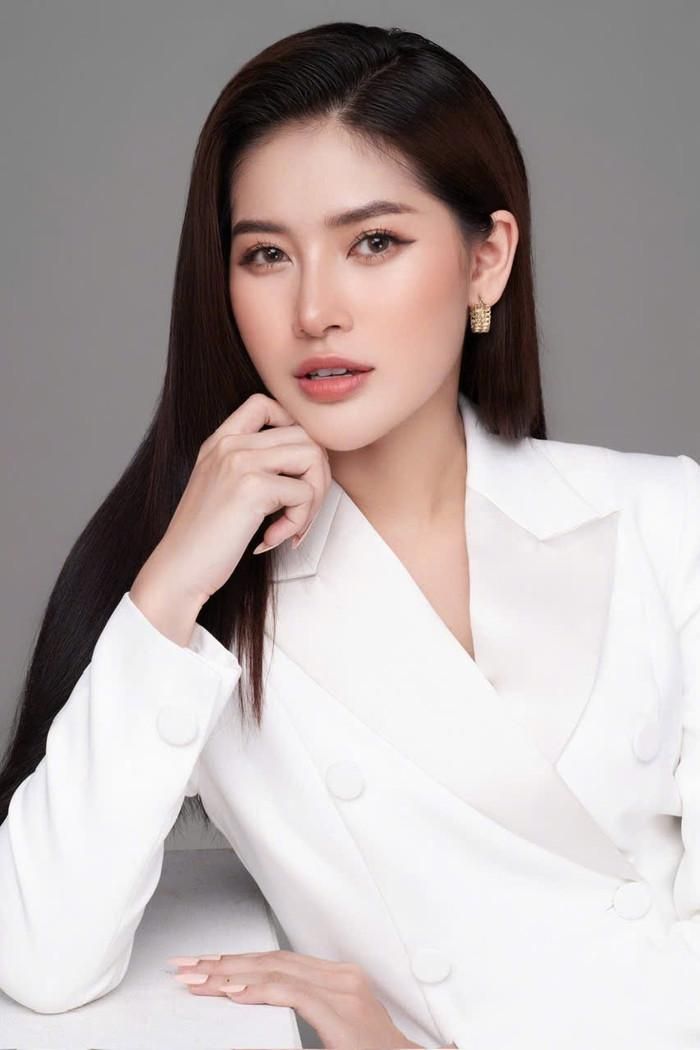 Phạm Hoàng Thu Uyên trở lại Miss VUniverse Vietnam sau 4 năm.