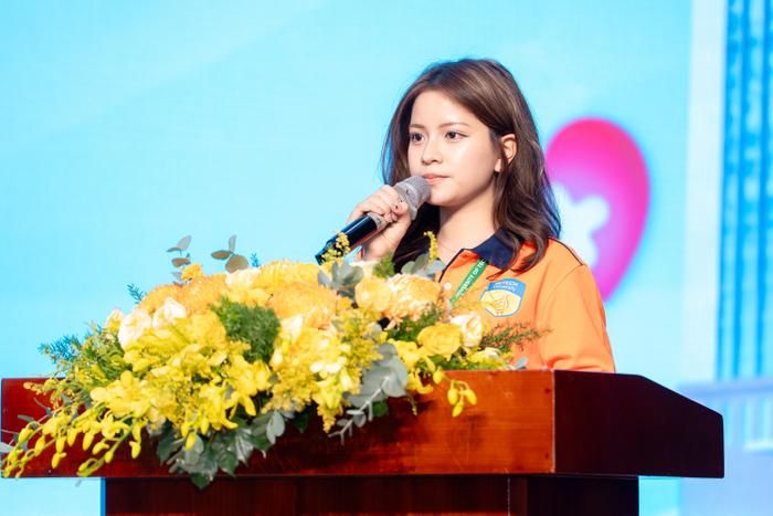 Thủ khoa ngành Y khoa Nguyễn Ngọc Bảo Hân gửi lời cam kết học tập, rèn luyện và trách nhiệm với cộng đồng