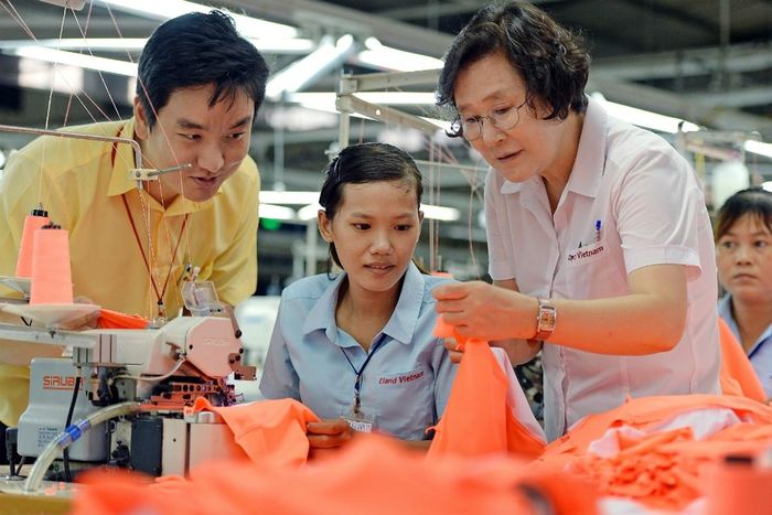 Các nữ chủ doanh nghiệp kiến nghị cơ quan soạn thảo cần làm rõ các tiêu chí hỗ trợ và đơn giản hóa thủ tục hành chính để dòng vốn, công nghệ nhanh chóng đến được tay người cần.