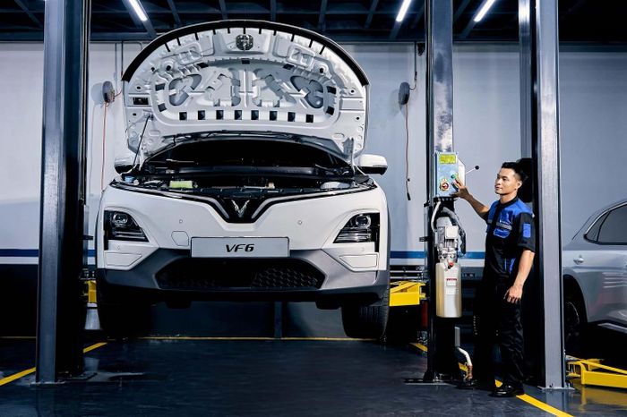 Việc chuẩn hóa đội ngũ và quy trình giúp các xưởng trong hệ thống duy trì chất lượng phục vụ khi số lượng phương tiện tăng lên.