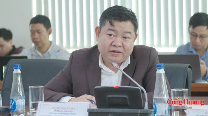 Ông Trương Gia Bảo, Phó Chủ tịch Liên chi hội Bất động sản Công nghiệp Việt Nam chia sẻ tại tọa đàm.