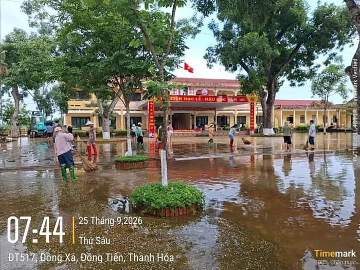Nước rút đến đâu, các trường mầm non, tiểu học và THCS Đồng Tiến huy động cán bộ, giáo viên, nhân viên khẩn trương dọn vệ sinh môi trường đến đấy.