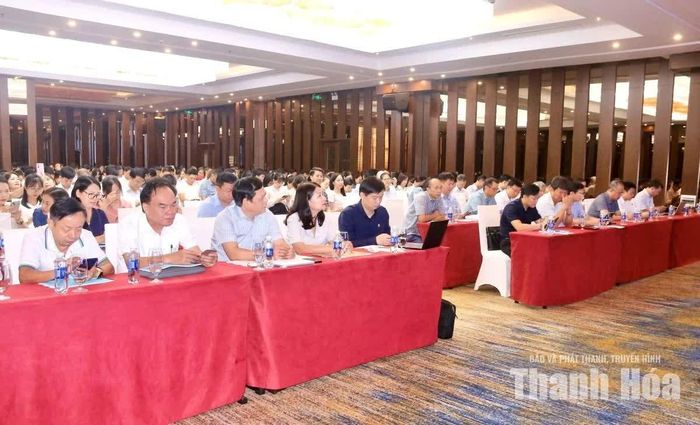 Các đại biểu dự hội nghị.