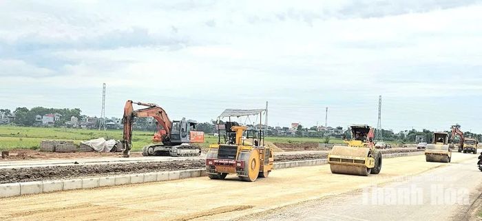 Các nhà thầu đang tăng tốc thi công sau khi nhiều khó khăn, vướng mắc được tháo gỡ