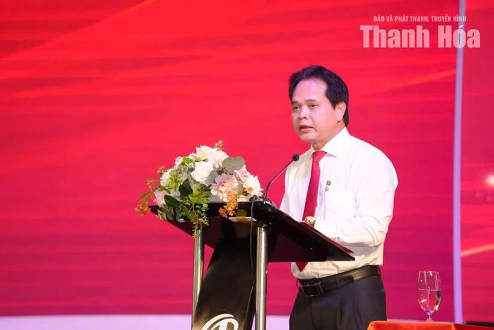 Đại diện lãnh đạo Agribank phát biểu tại buổi lễ.