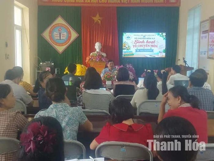 Buổi sinh hoạt tổ chuyên môn của Trường Tiểu học Kiên Thọ 2. (Ảnh nhà trường cung cấp)