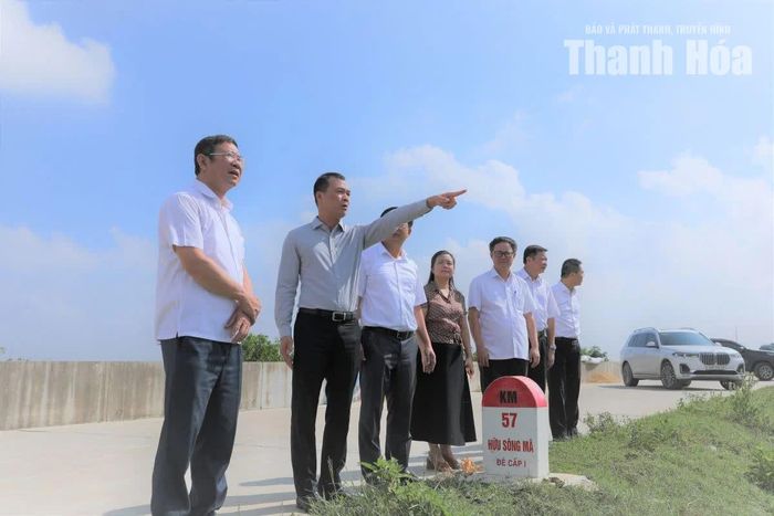 Chủ tịch UBND tỉnh Tô Anh Dũng kiểm tra, chỉ đạo triển khai dự án xử lý nước thải tập trung của khu vực Sầm Sơn.