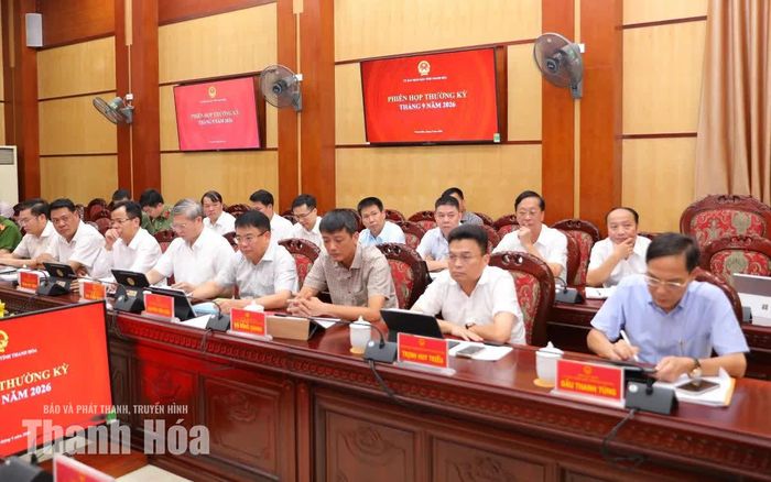 Các đại biểu dự phiên họp.
