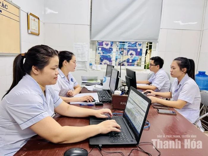 Thanh Hóa thuộc nhóm các địa phương dẫn đầu về tỷ lệ tích hợp sổ sức khỏe điện tử trên VNeID.