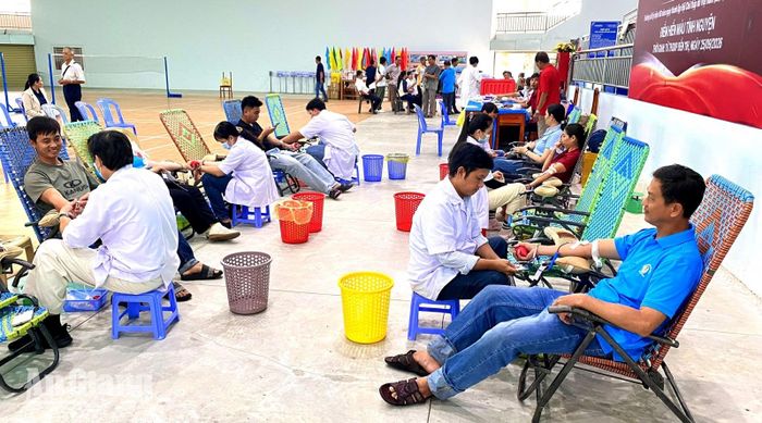 Ban Tổ chức thu được 82 đơn vị máu từ tình nguyện viên.