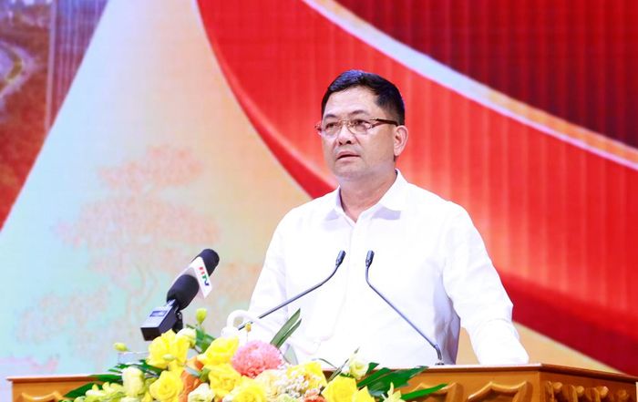 Bí thư Thành ủy Nguyễn Hồng Thái phát biểu chỉ đạo tại hội nghị.