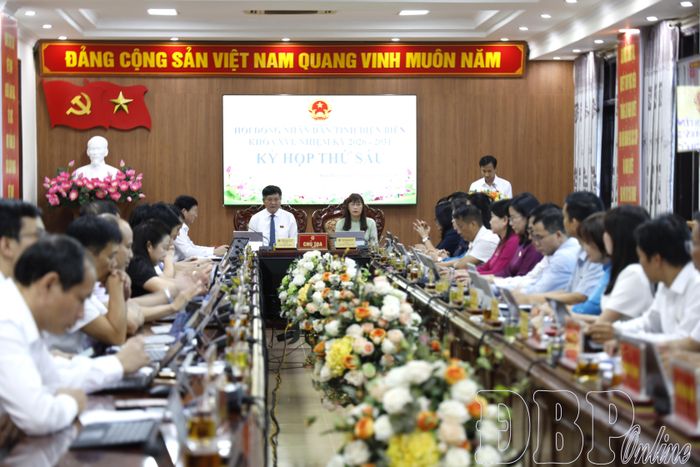 Đại biểu dự Kỳ họp.