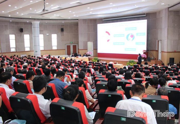 Quang cảnh Phiên toàn thể.