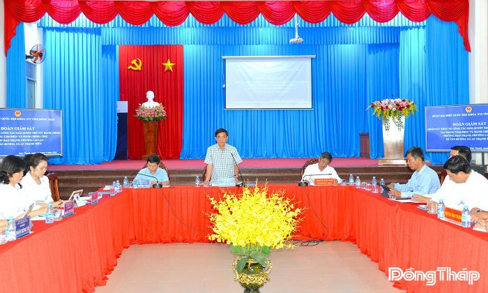 Quang cảnh buổi làm việc.