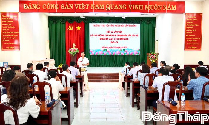 Quang cảnh buổi làm việc.