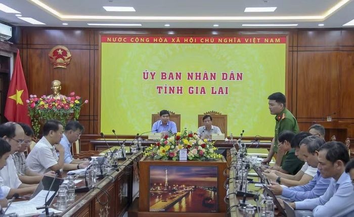  Quang cảnh cuộc họp. Ảnh: T.L 