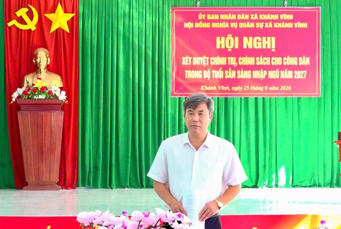 Lãnh đạo xã Khánh Vĩnh phát biểu chỉ đạo tại hội nghị. Ảnh: PHÙNG QUỲNH.