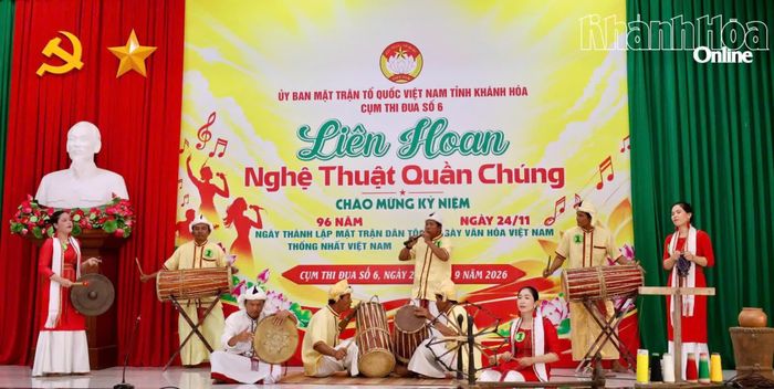  Tiết mục biểu diễn của đội nghệ thuật quần chúng xã Ninh Phước.