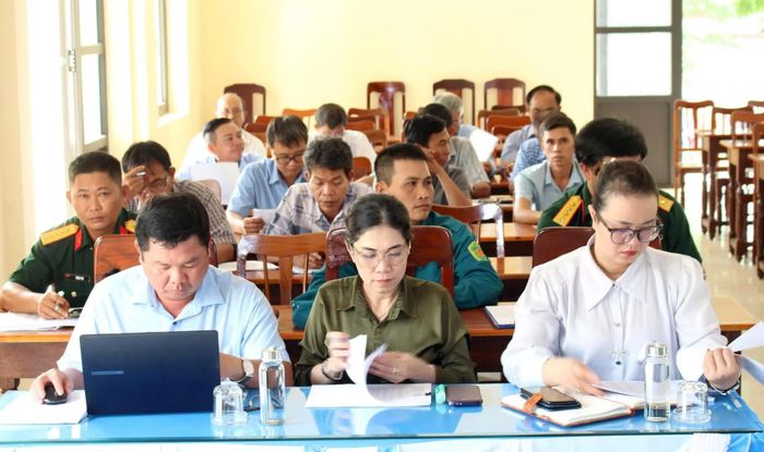Các đại biểu dự hội nghị.