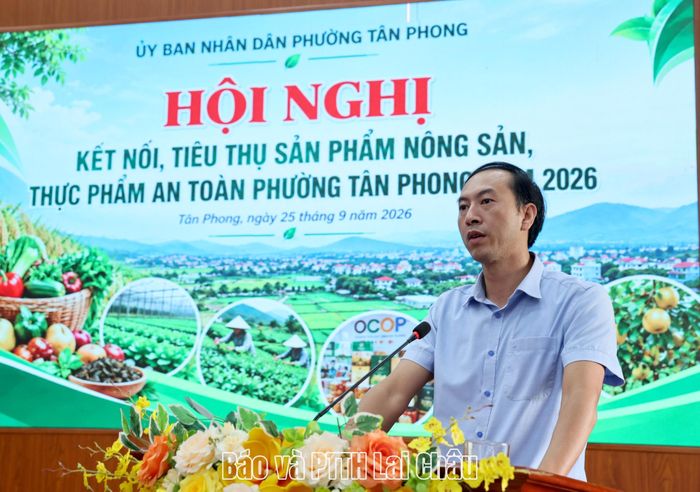 Đồng chí Nguyễn Thành Đồng - Phó Giám đốc Sở Nông nghiệp và Môi trường phát biểu tại hội nghị. 