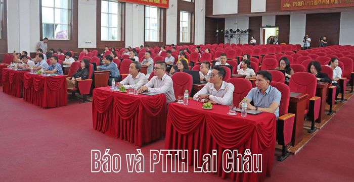 Quang cảnh buổi tập huấn.