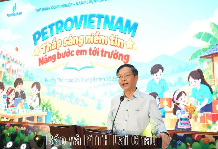 Đồng chí Trần Quang Dũng - Phó Bí thư Thường trực Đảng ủy Petrovietnam phát biểu tại chương trình.
