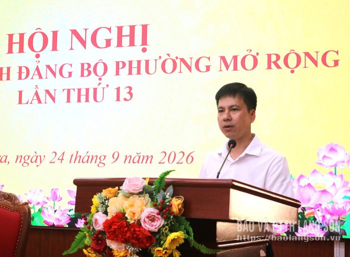 Đồng chí Bí thư Đảng ủy phường Kỳ Lừa phát biểu tại hội nghị
