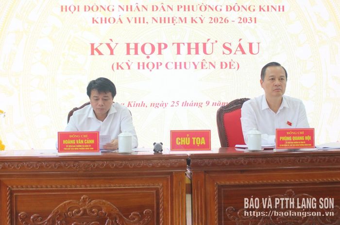 Các đồng chí chủ tọa điều hành kỳ họp