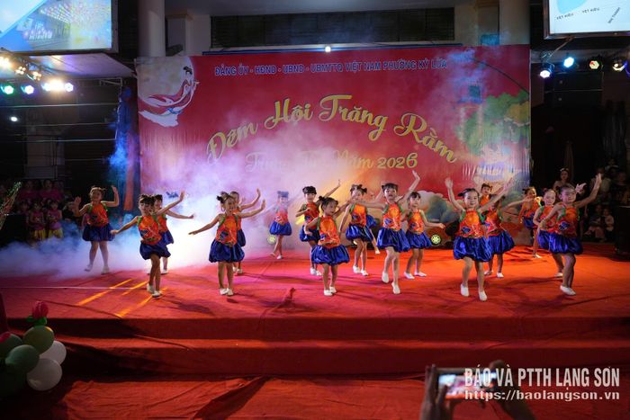Tiết mục văn nghệ tại chương trình