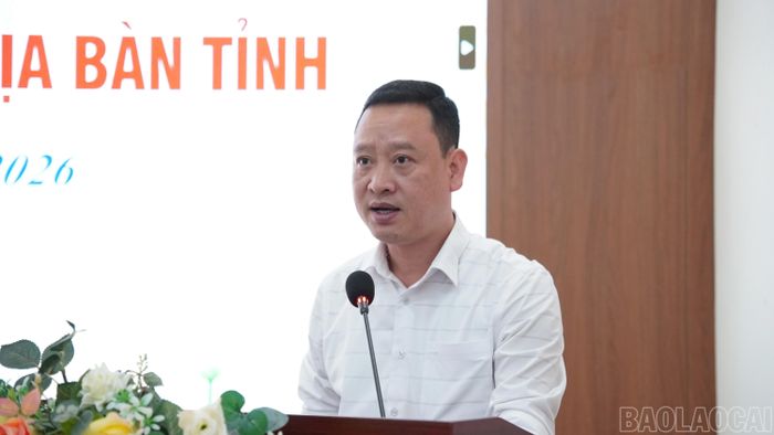 Đồng chí Nguyễn Hồng Quang - Phó Giám đốc Sở Khoa học và Công nghệ phát biểu tại lễ bàn giao.