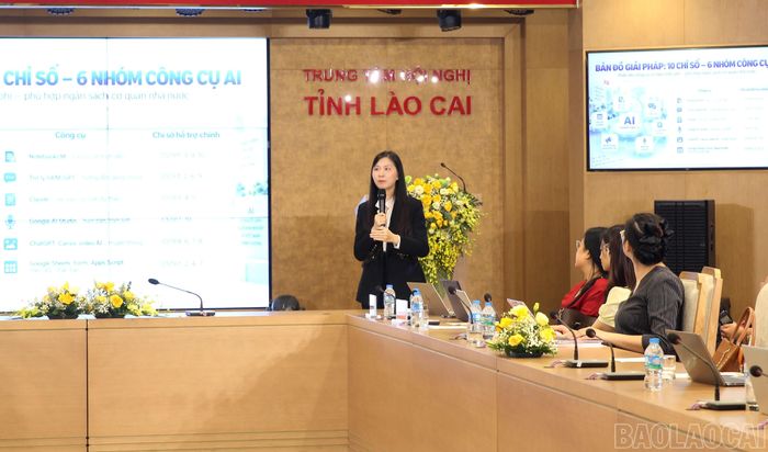 Các chuyên gia trao đổi tại lớp tập huấn.