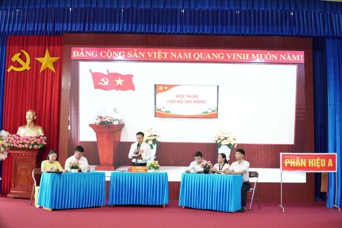 Các thí sinh tranh tài tại hội thi.