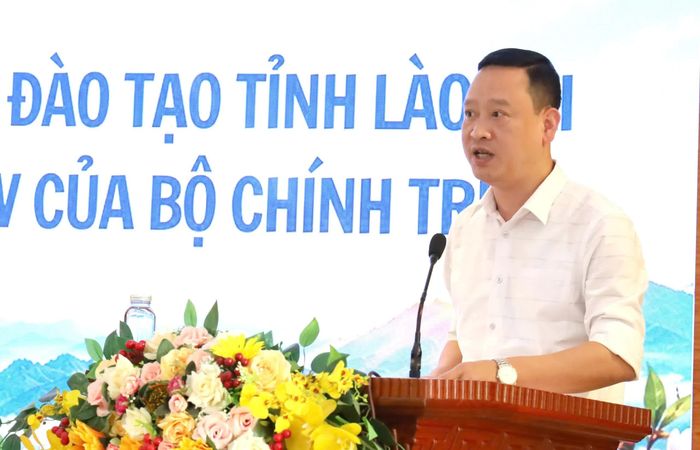 Các đại biểu tham gia thảo luận.
