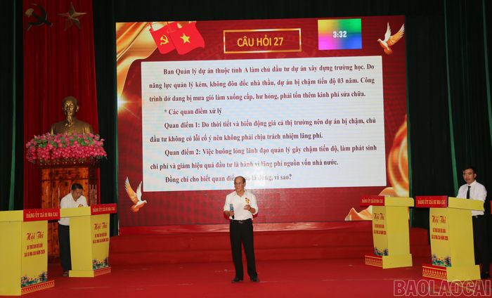 Thí sinh tham gia các phần thi.