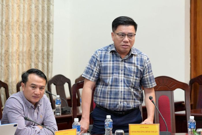 Ông Nguyễn Hữu Trung, Chủ tịch UBND phường Bình Thuận có ý kiến tại cuộc họp