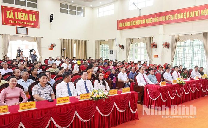 Các đại biểu dự buổi Lễ.