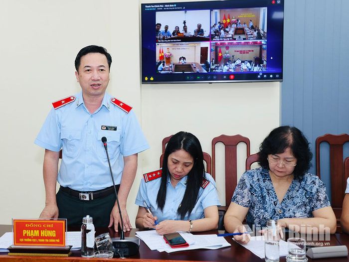 Đồng chí Phạm Hùng, Cục trưởng Cục I, Thanh tra Chính phủ phát biểu tại phiên tiếp công dân.