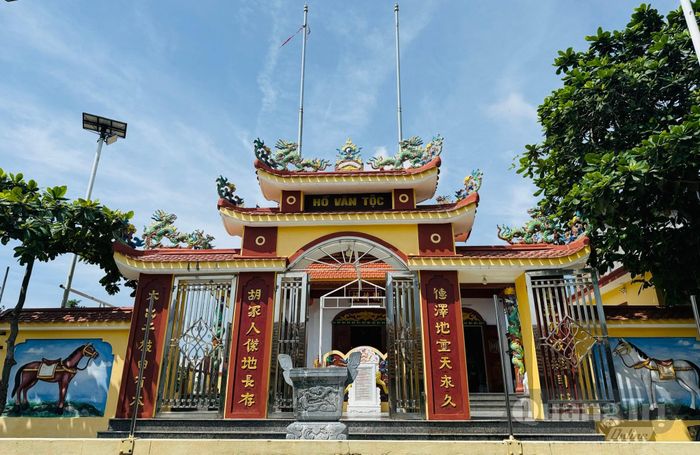 Nhà thờ họ Hồ Văn ở thôn Quy Đức, xã Đông Trạch - Ảnh: D.H