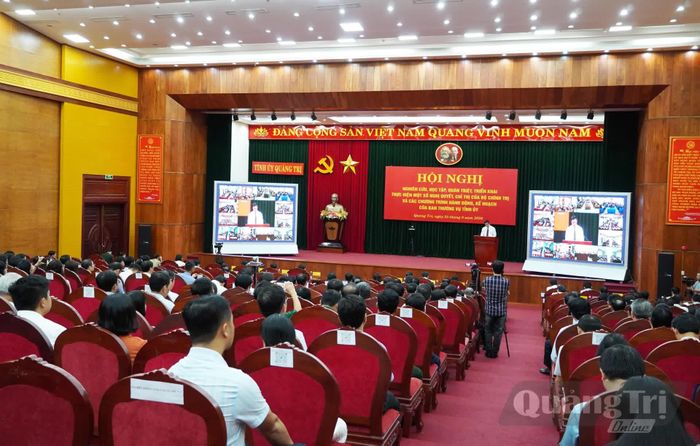 Toàn tỉnh có 1.828 điểm cầu với hơn 71.800 cán bộ, đảng viên tham gia hội nghị - Ảnh: X.P