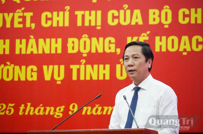 Đồng chí Hoàng Nam, Phó Chủ tịch Thường trực UBND tỉnh quán triệt chuyên đề tại hội nghị - Ảnh: X.P