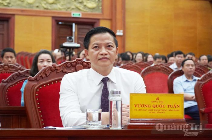 Đồng chí Vương Quốc Tuấn, Bí thư Tỉnh ủy dự và chủ trì hội nghị - Ảnh: X.P