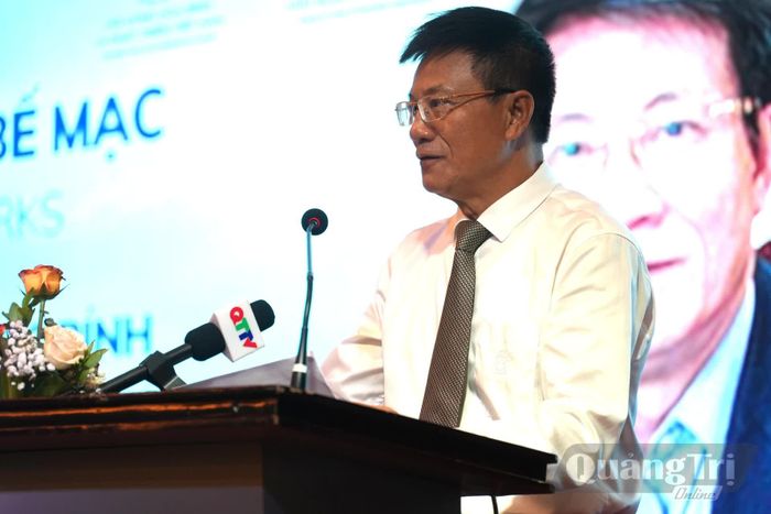 Đồng chí Lương Ngọc Bính, Chủ tịch Liên hiệp các tổ chức hữu nghị tỉnh phát biểu tại tọa đàm - Ảnh: T.Đ